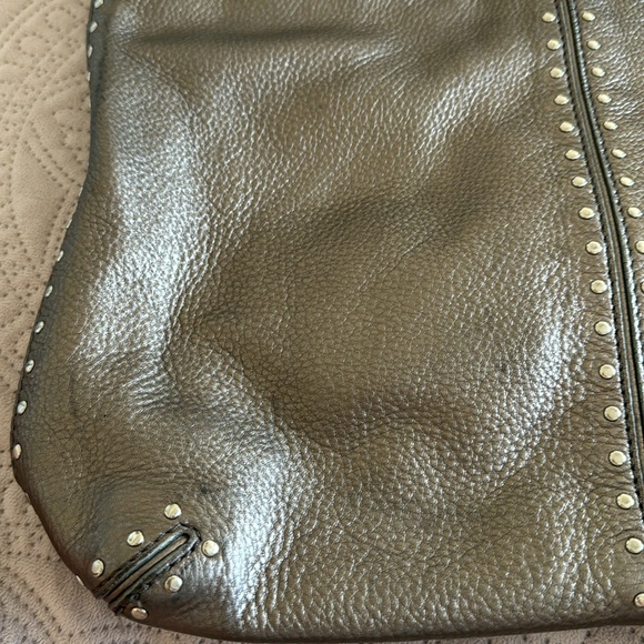 MICHAEL KORS METALLIC LEATHER STUDDED BAG - Picture 11 of 12